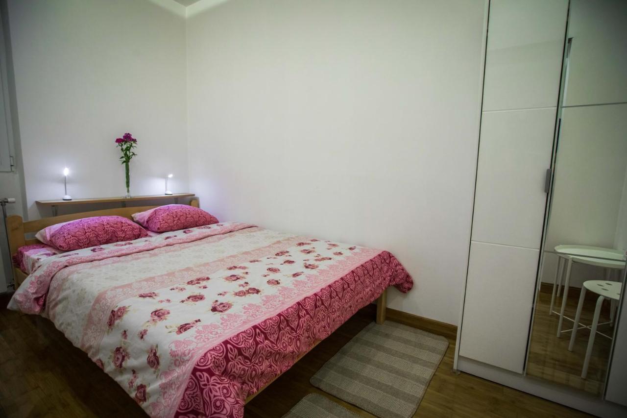 Apartman Simic - Stan Na Dan Bogatic Exterior photo