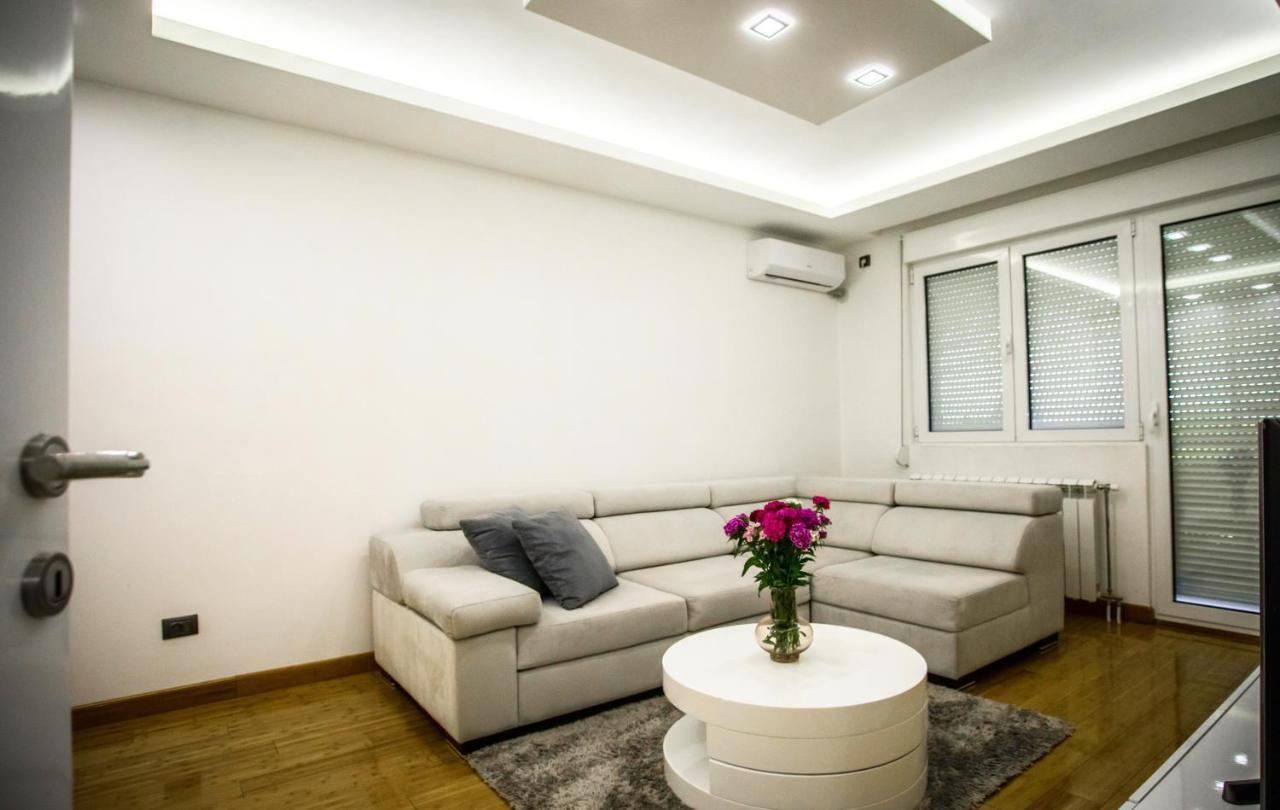 Apartman Simic - Stan Na Dan Bogatic Exterior photo